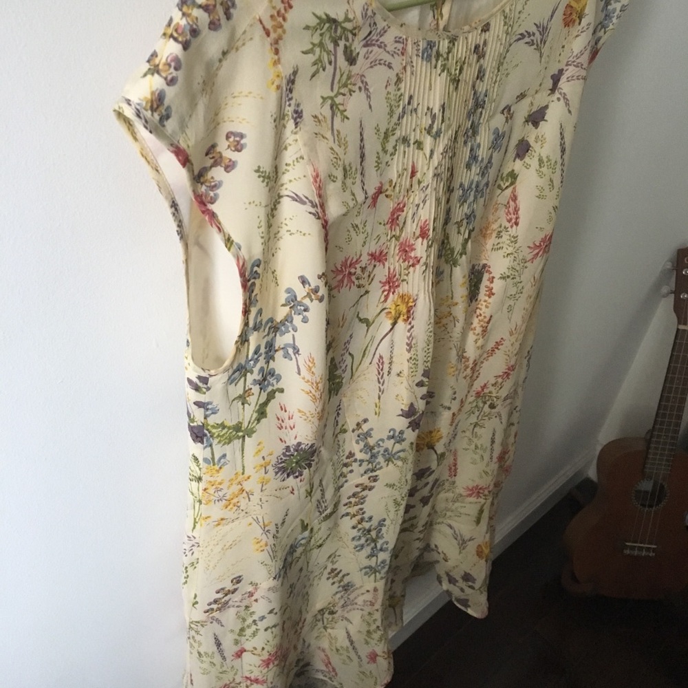 Spring dress - Picture 4 of 4
